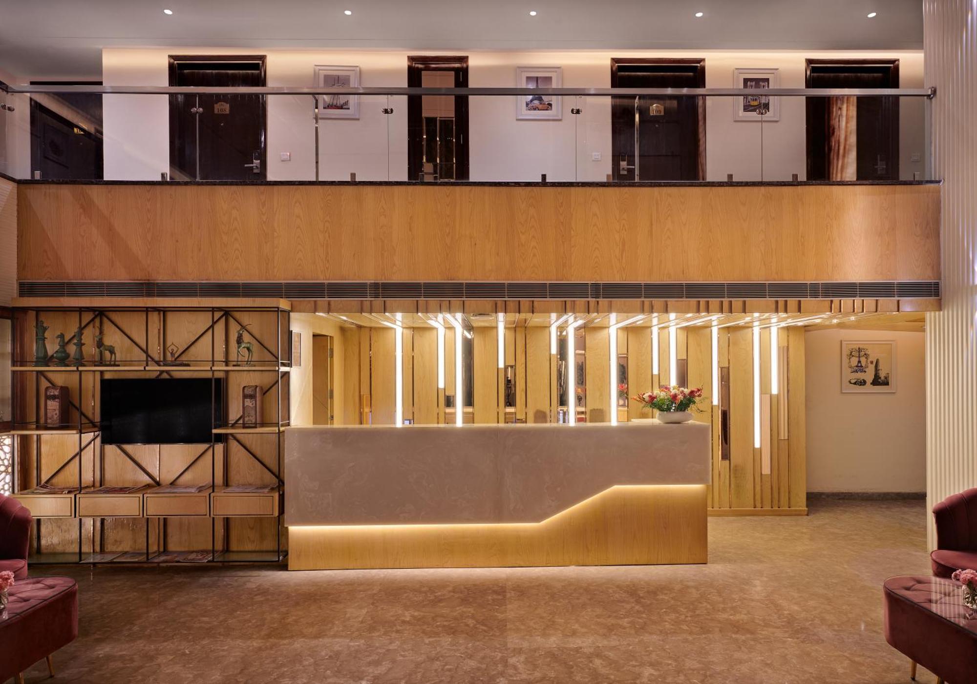 Deventure Sarovar Portico Patel Nagar New Delhi Exterior foto