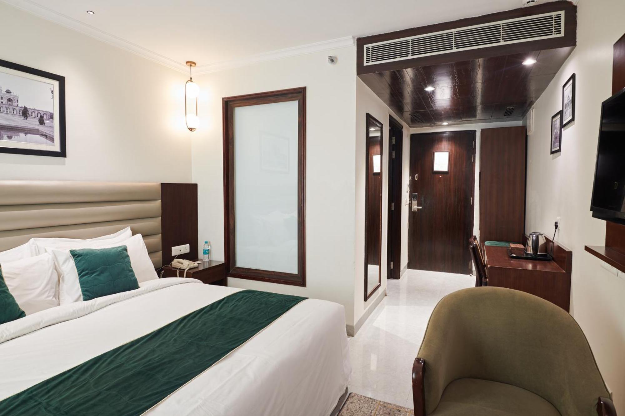 Deventure Sarovar Portico Patel Nagar New Delhi Exterior foto