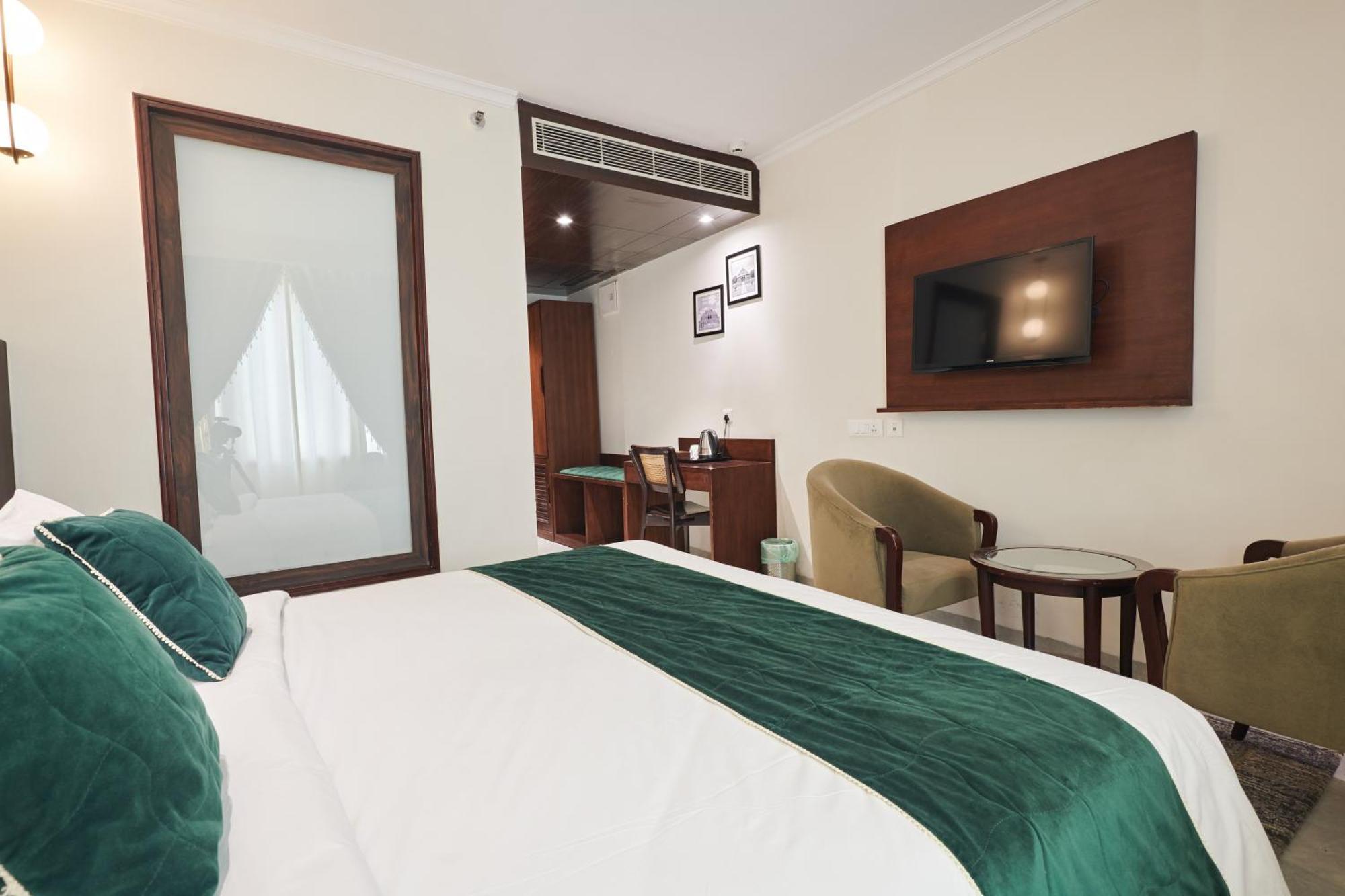 Deventure Sarovar Portico Patel Nagar New Delhi Exterior foto