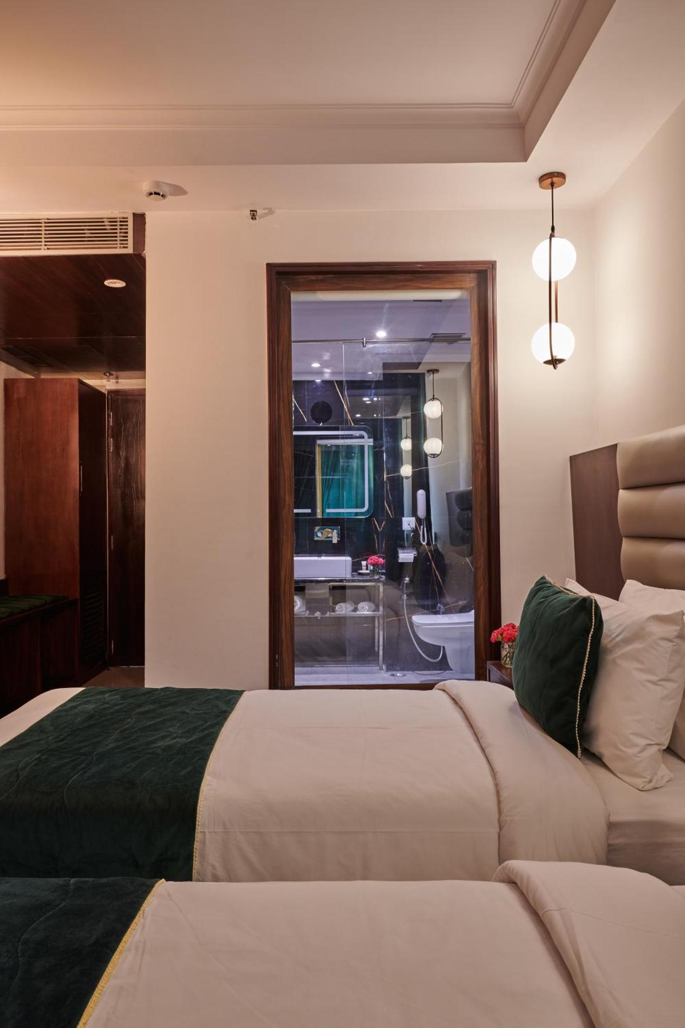 Deventure Sarovar Portico Patel Nagar New Delhi Exterior foto