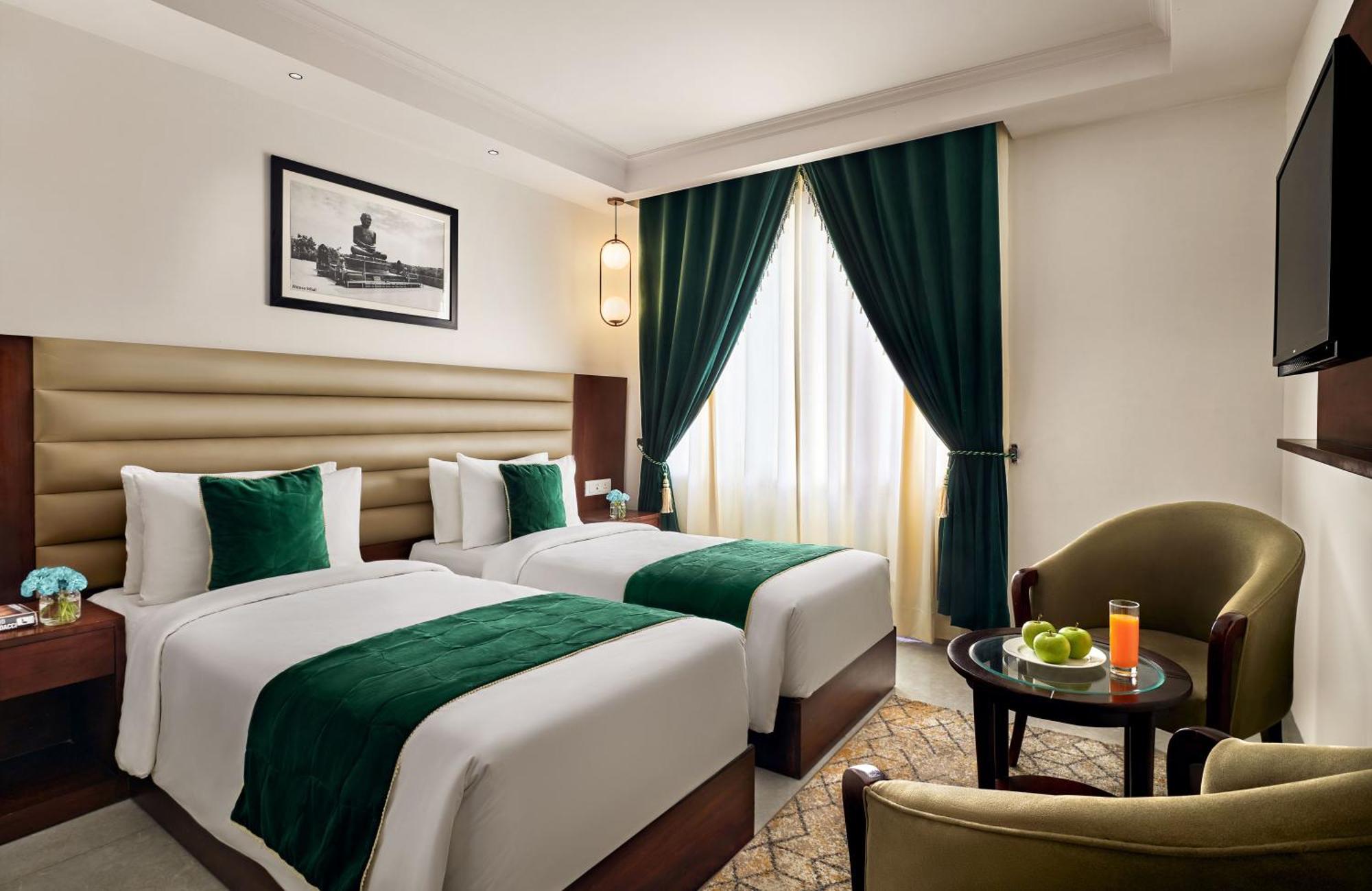 Deventure Sarovar Portico Patel Nagar New Delhi Exterior foto